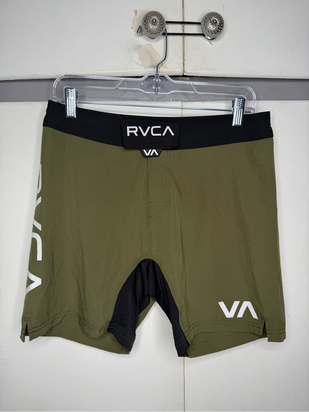 RVCA Fight Scrapper Short Men Size 29 Green MMA BJJ Combat